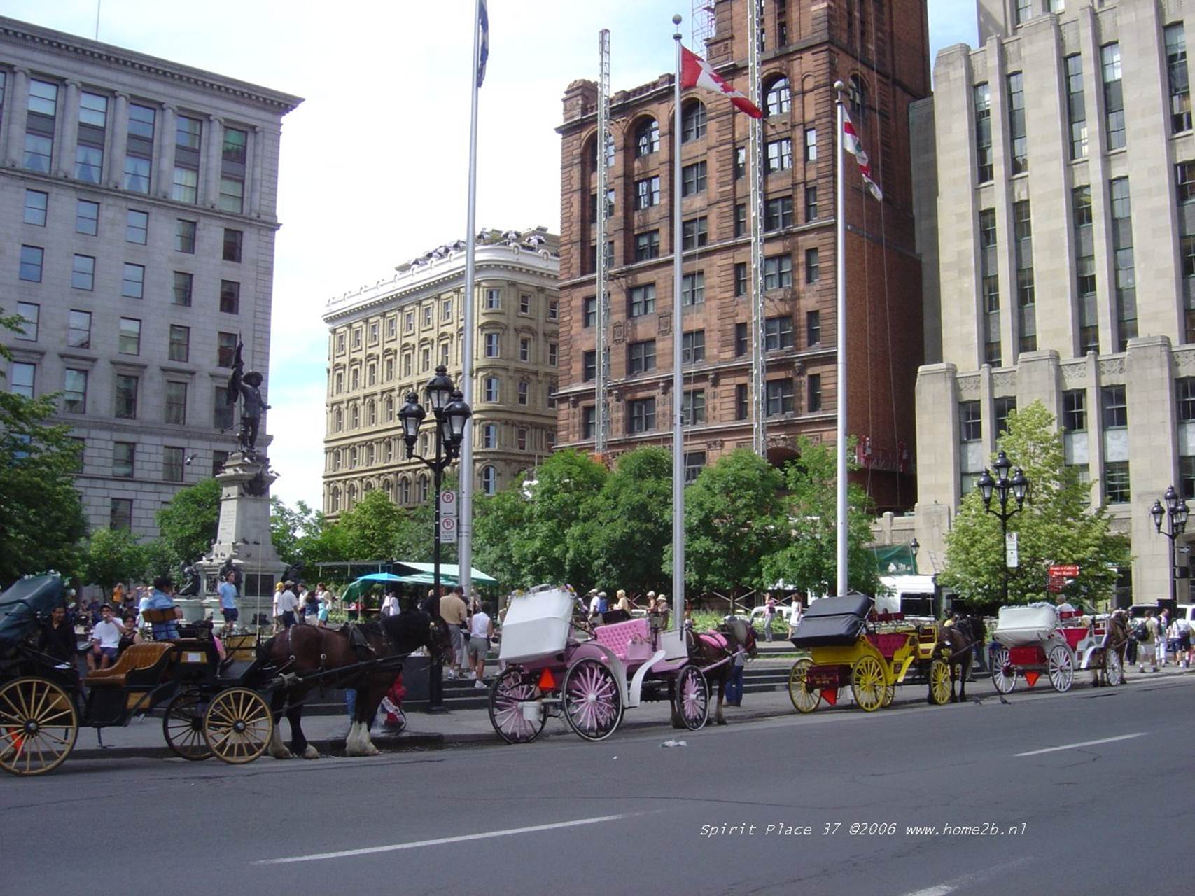Beschrijving: 37-montreal-square-with-horses-1280pix-85perc